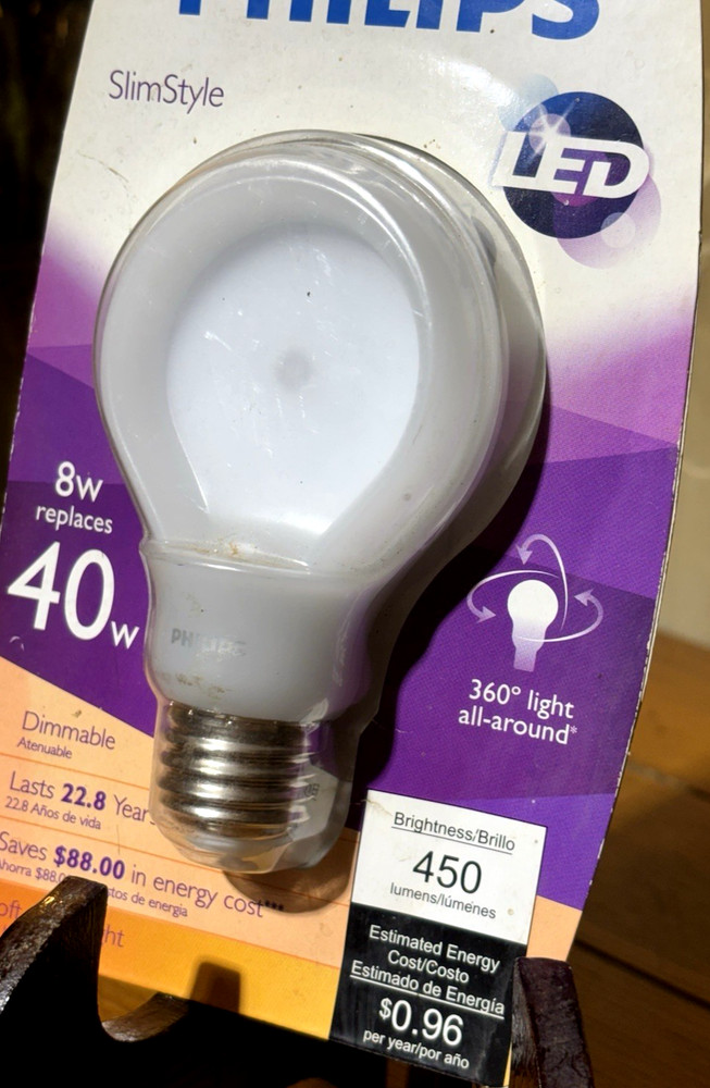 PHILIPS SlimStyle Led 8W (40w equivalent) Soft White Light Dimmable ~ NIP