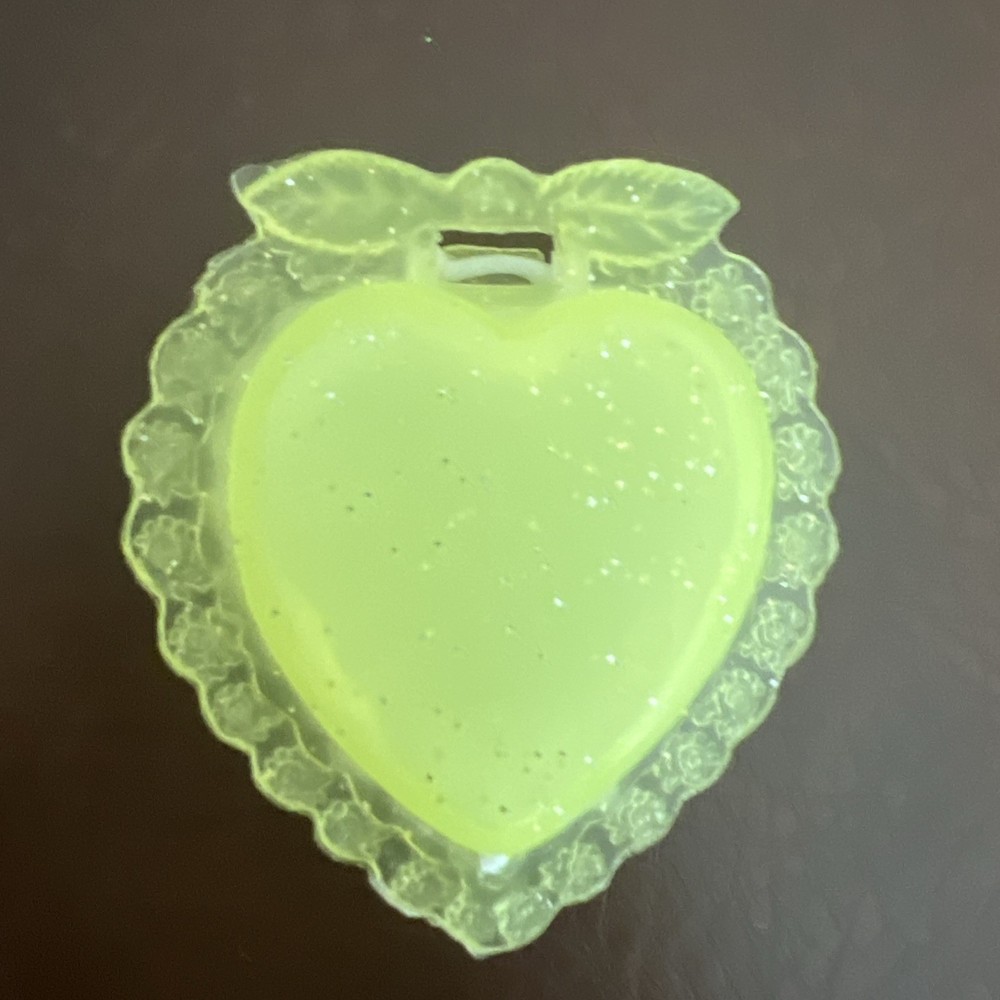 Vintage Dolly's Make-up Case Accessory Replacement Piece
