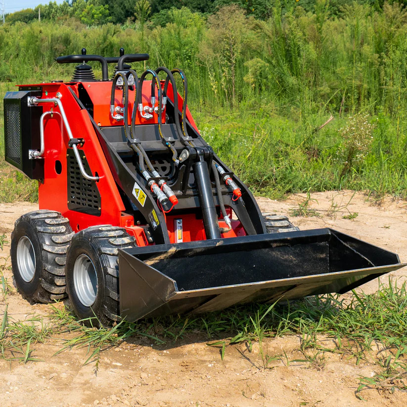 pickup 320kg Wheel Type Mini Skid Steer Loader 13.5HP  Engine GA warehouse