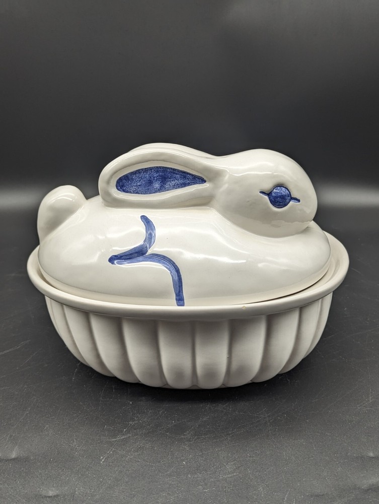Thunn Bunny Rabbit Covered Ceramic Dish