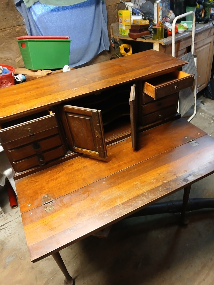 Ladies writing desk