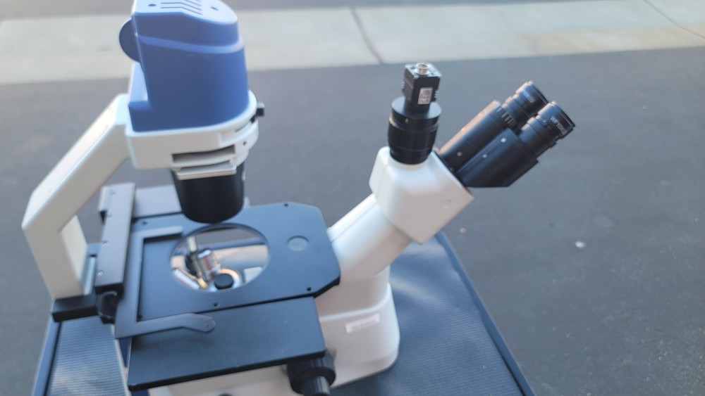 Accu-Scope EXI-310 Inverted Fluorescent Trinocular Microscope