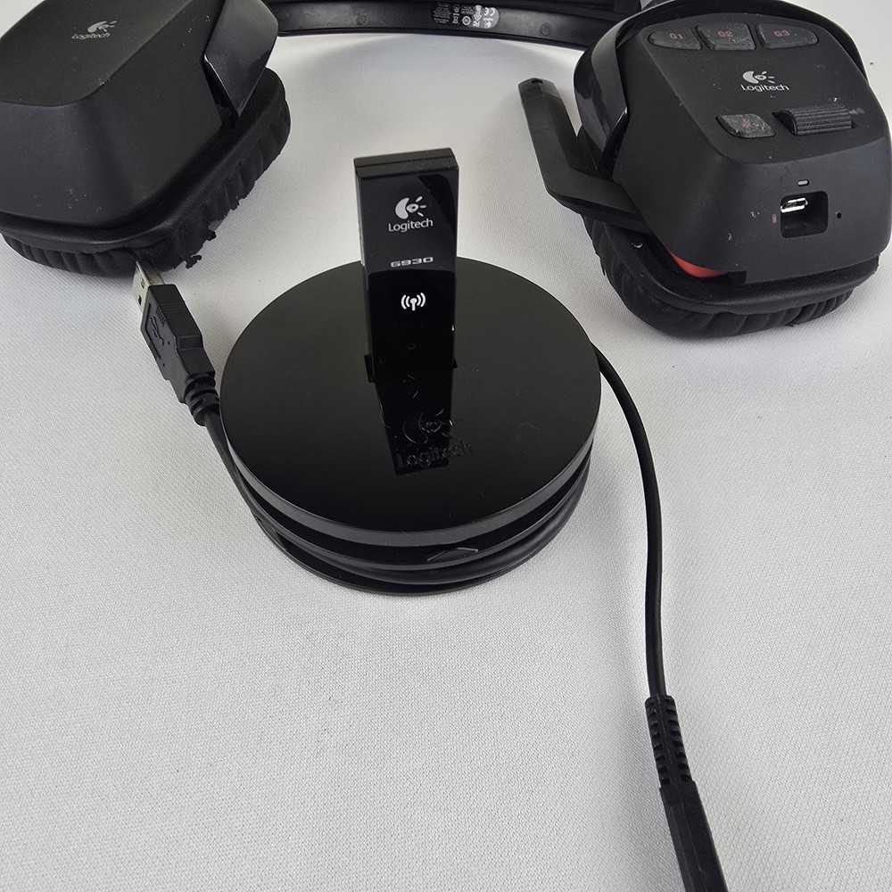 Logitech G930 Wireless Gaming Headset Earpads - Some Damage