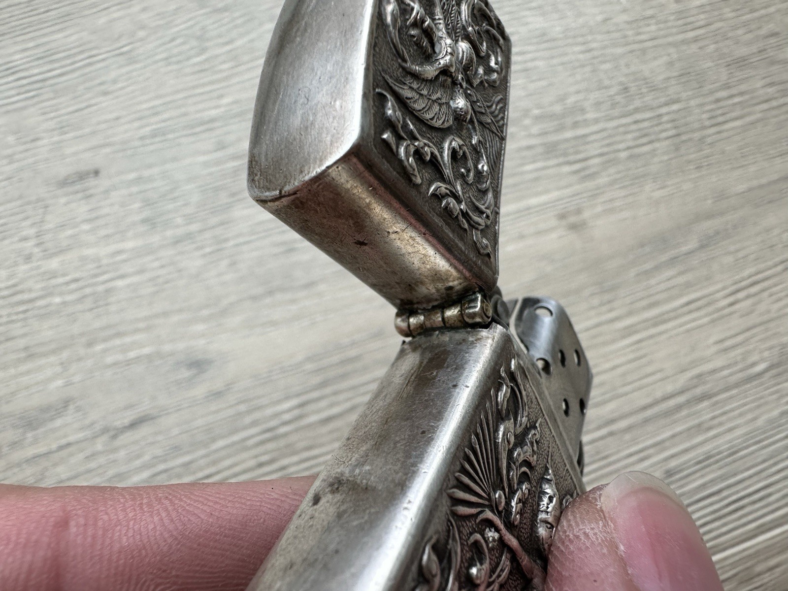 SIAM STERLING SILVER LIGHTER CASE WITH 16-HOLE ZIPPO INSERT