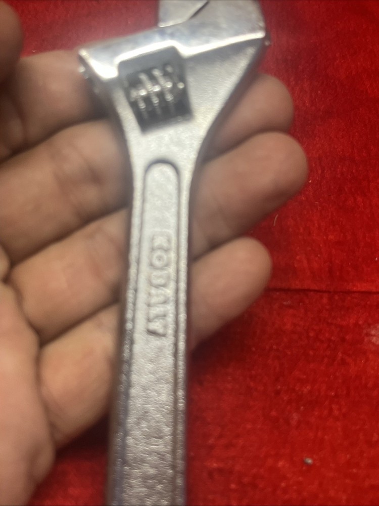 KOBALT 6" ADJUSTABLE WRENCH (27a)