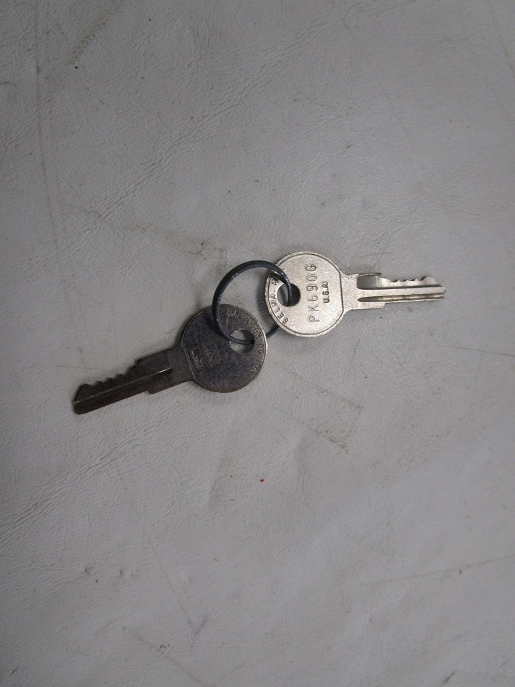 ON / OFF IGNITION SWITCH W/ (2) KEYS MARINE BOAT