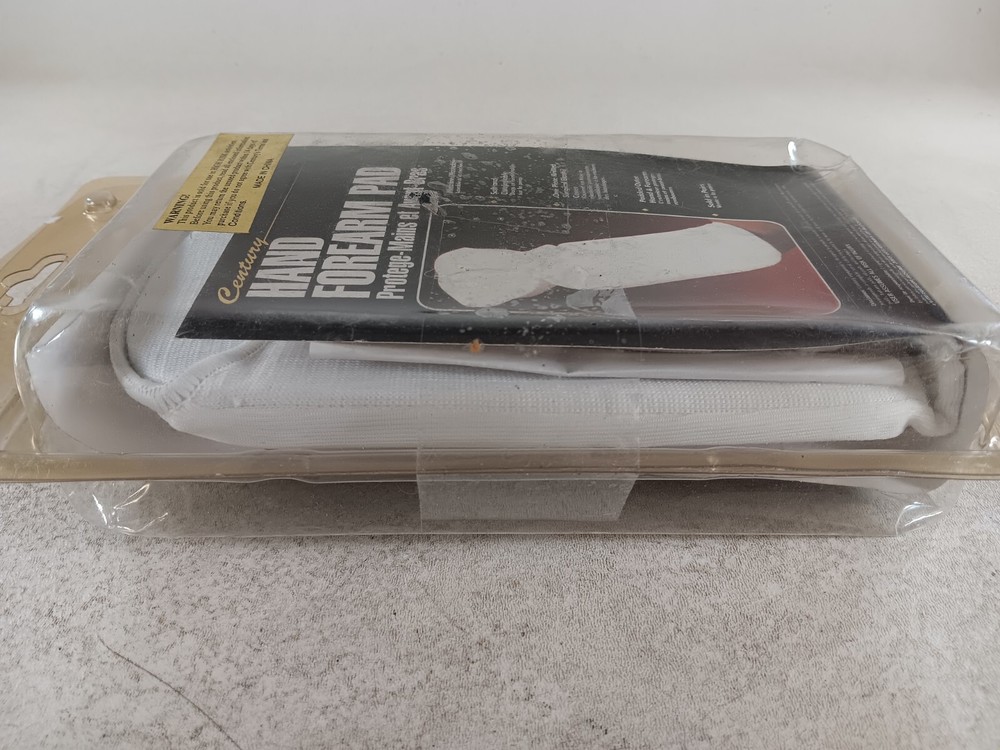 NEW Hand Forearm Pad Size Small By Century