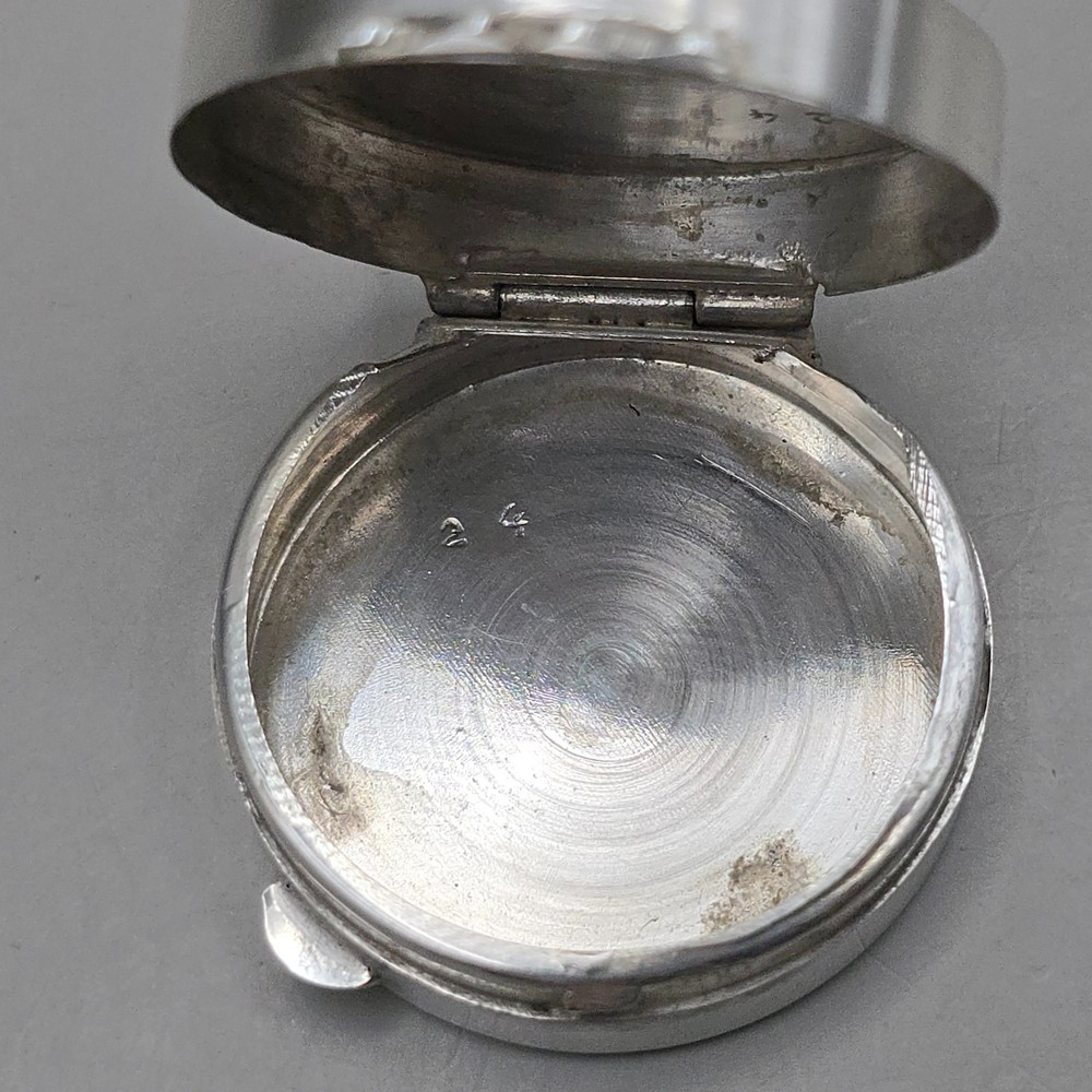 Vintage 800 Silver Engine Turned Snuff/Pill Box