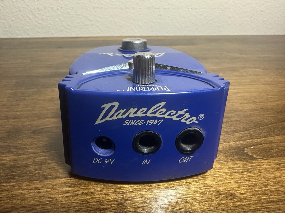 Danelectro DJ6 Pepperoni Phaser Effects Pedal