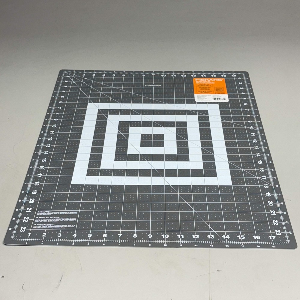 FISKARS (3 PACK) 18 x 24in Double Sided Cutting Mat