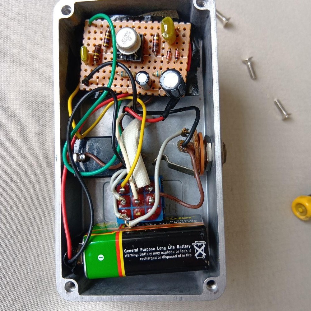 Power fuzz supervised by Akima