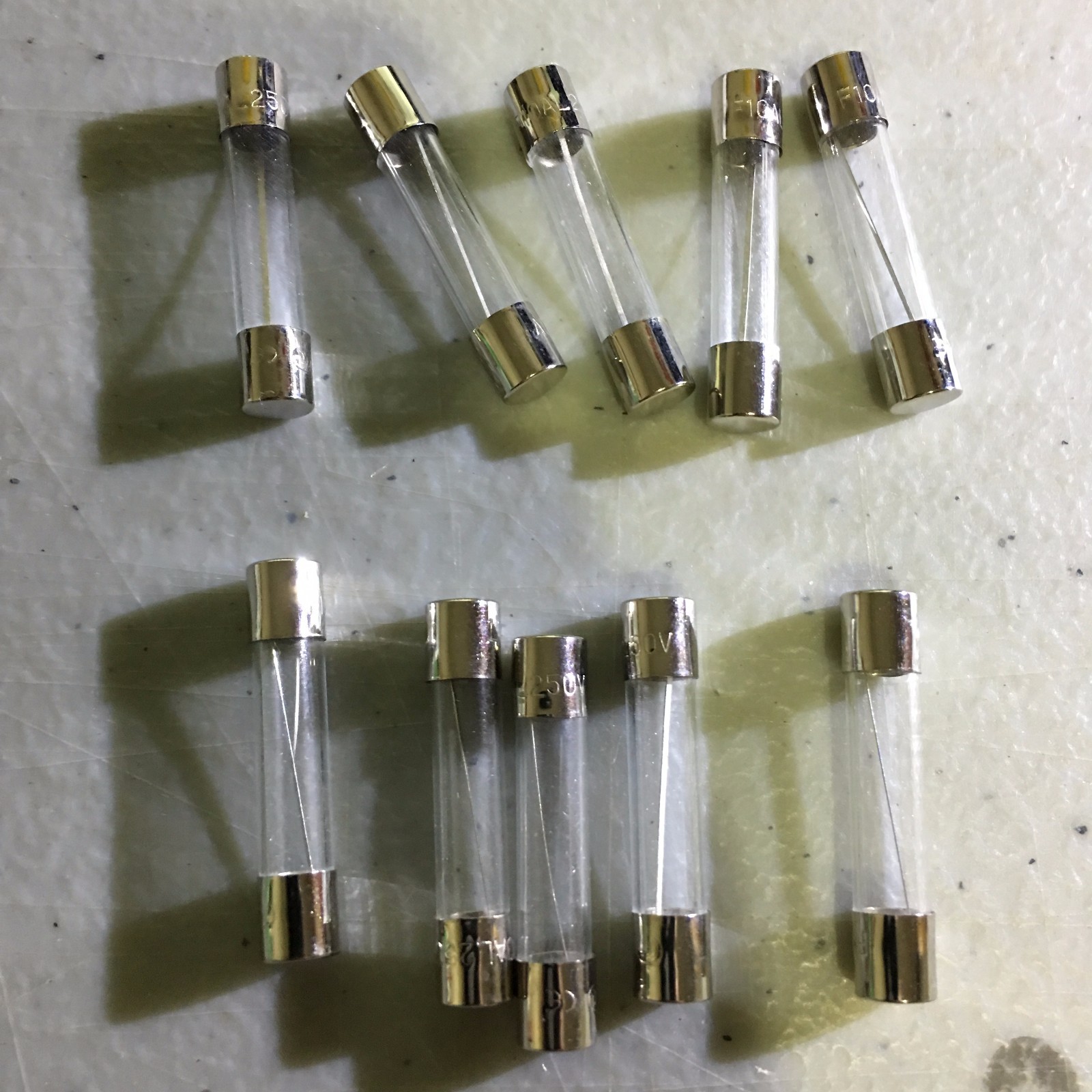 10pcs/lot 10A 250V Fast Blow Fuse Glass Tube 6X30mm F10AL250V QUICK BLOW FUSE
