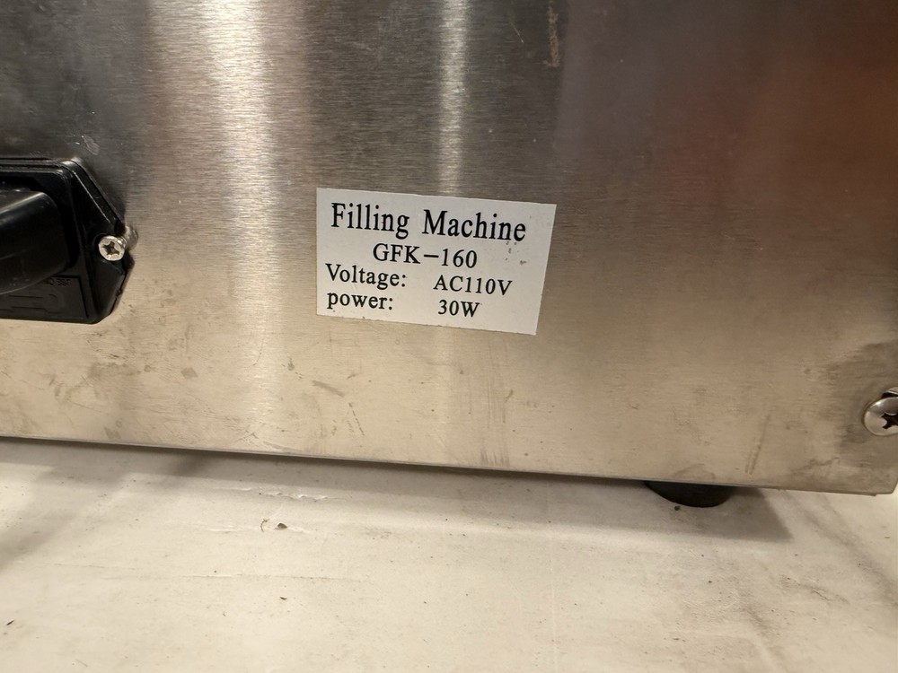 NUMERICAL CONTROL DIGITAL LIQUID FILLING MACHINE 5-3500ml Automatic Control