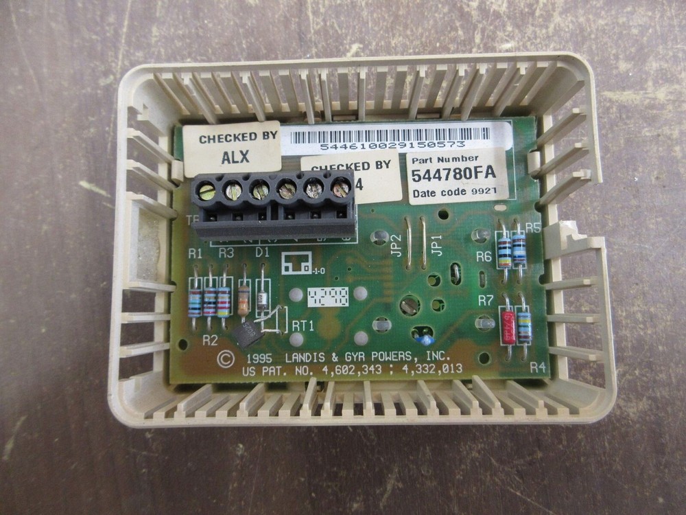 Siemens Room Temp. Sensor 544780FA w/ Display *Broken Mounting* Used