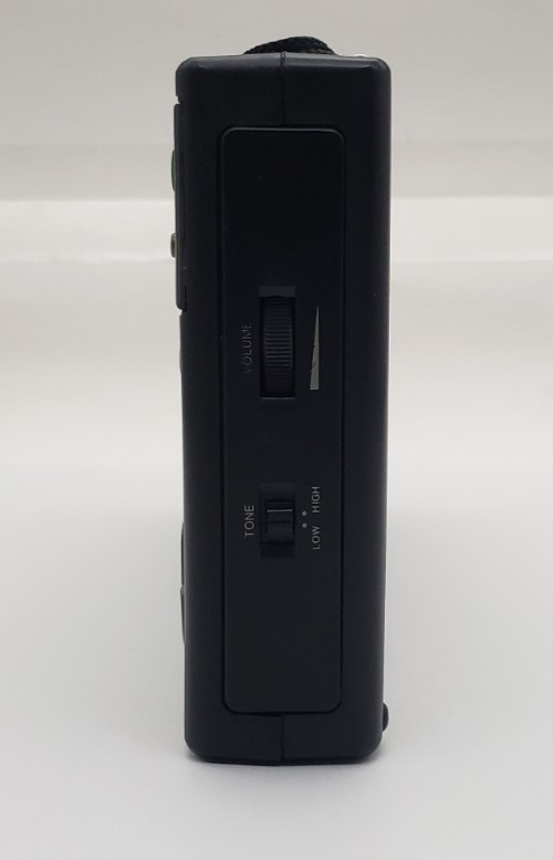 GRUNDIG YB305 YB 305 MW SW FM Stereo PLL Synthesized Receiver Radio