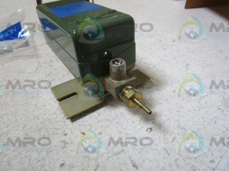 JOHNSON CONTROLS T-5210-1009 TRANSMITTER NSMP