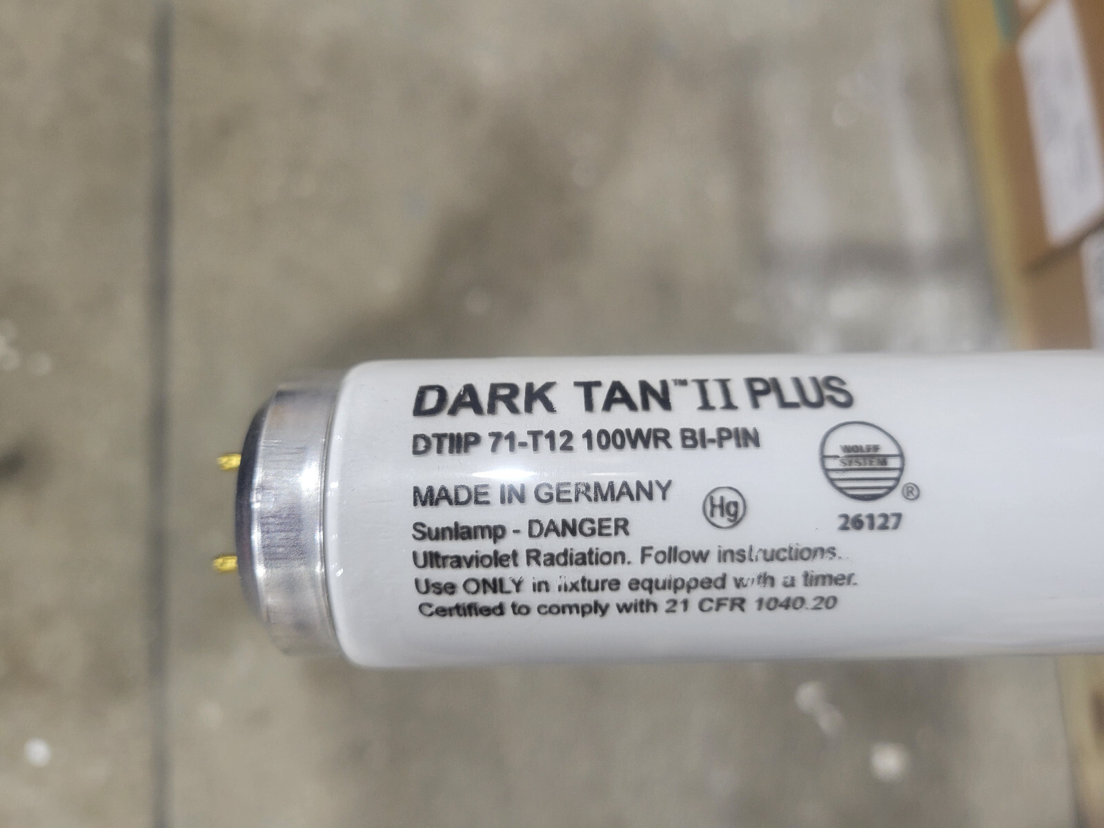 TANNING BED BULBS LAMPS FR71 T12 BI-PIN DARK TAN II PLUS WOLFF-12