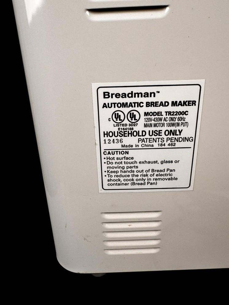 Breadman Ultimate Bread Maker Baking Automatic Machine TR2200C Works Perfectly