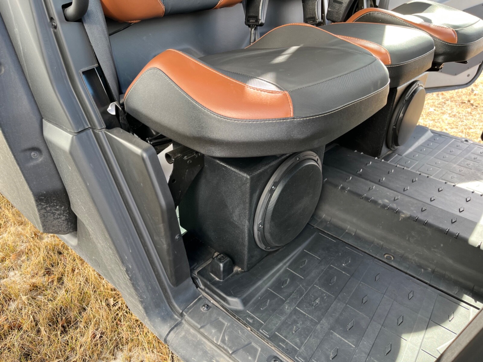 CAN-AM Defender 4 door MAX 10" Subwoofer Box Enclosure Under Seat Waterproof