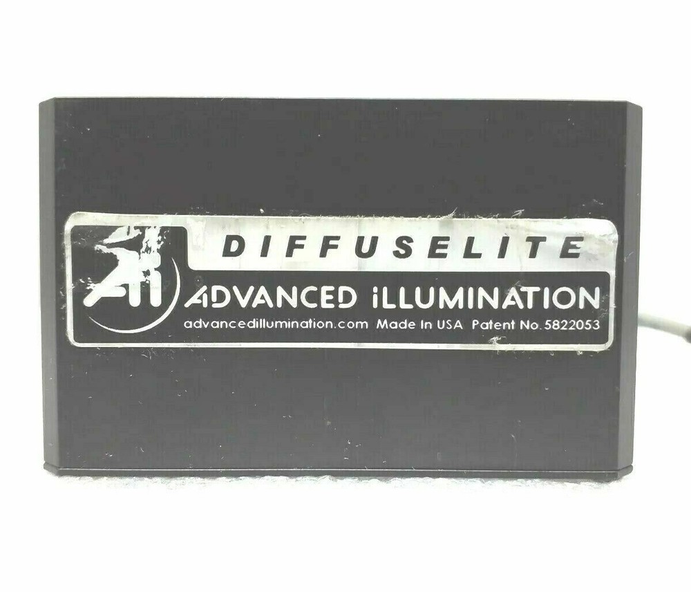 NICE ADVANCED ILLUMINATION DL2230 WHITE DIFFUSELITE W/ MOUNTING BRACKET