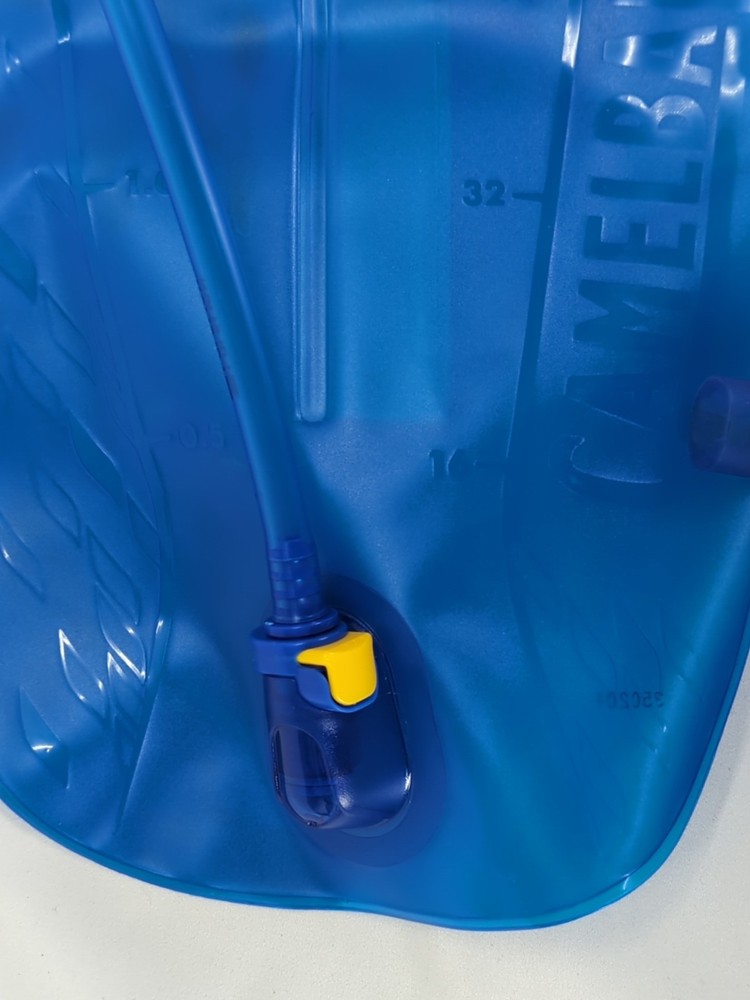 CAMELBAK M.U.L.E. Hydration 3L 100oz Black Backpack W/ Bladder & Quick link