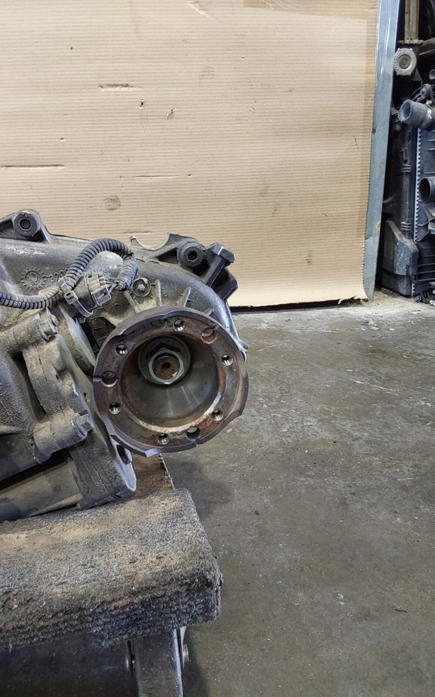 2001 Dodge Durango Transfer Case OEM 52105472AB