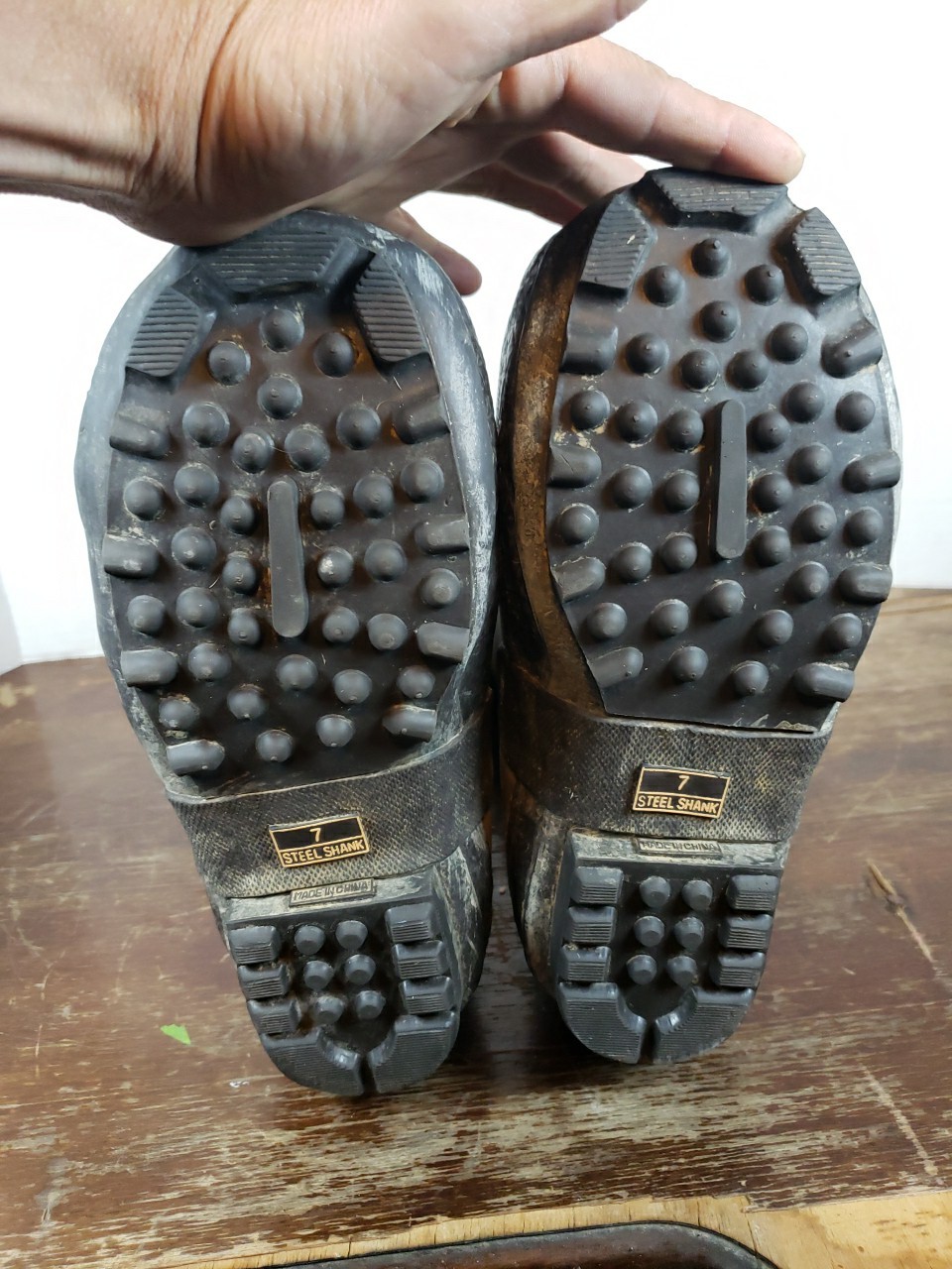 Redhead Bone Dry Realtree Hardwoods Rubber Boots 7 Thinsulate Steel Shank 1000g