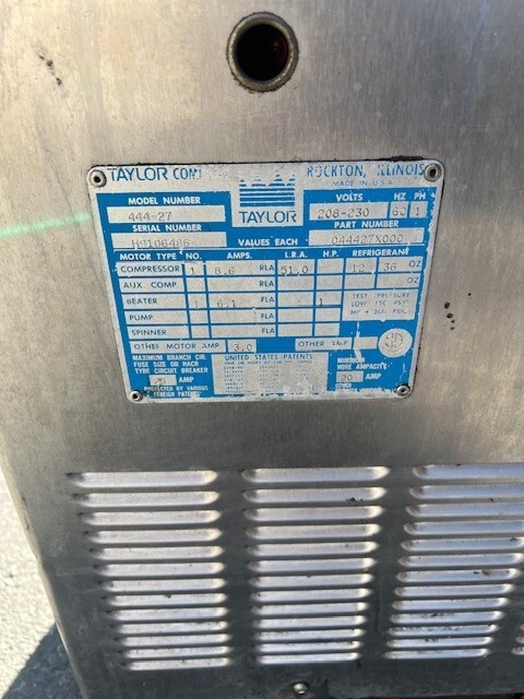 1985 TAYLOR MILKSHAKE / SOFT SERVE MACHINE