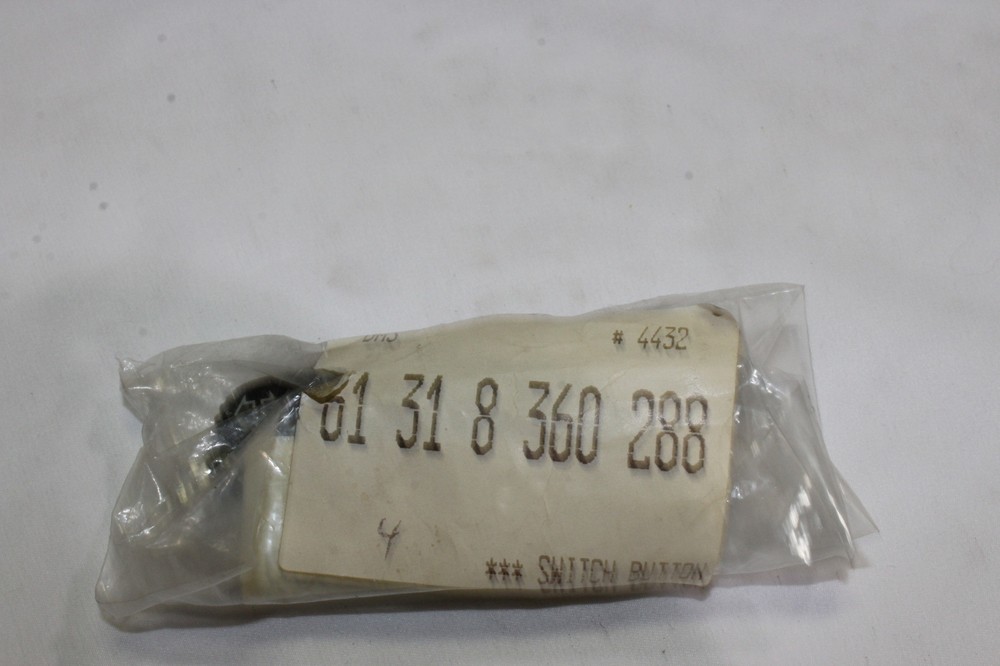 Rear right headrest switch button for BMW 7 series E-38