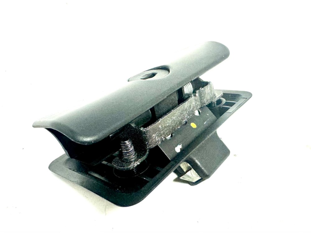 Glove Box Latch Lock BMW 325 328 330 M3 335 X3 X5 E39 E46 E60/61 E9X E53 E83 E90