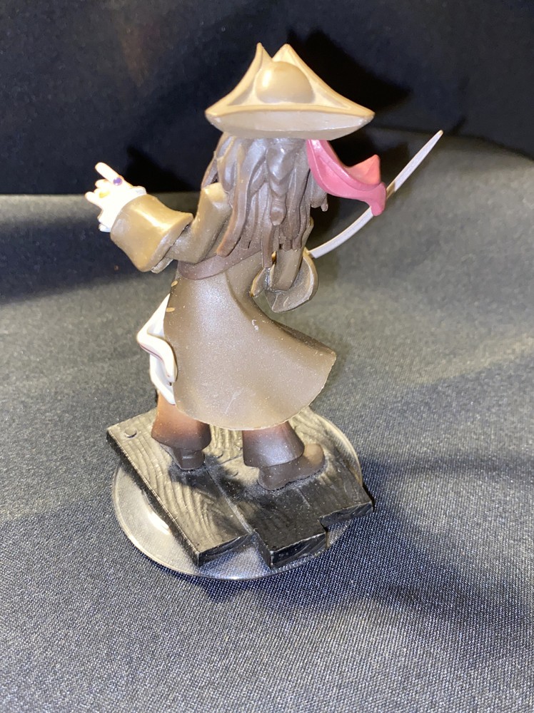 Disney infinity captain Hook and jack sparrow figures