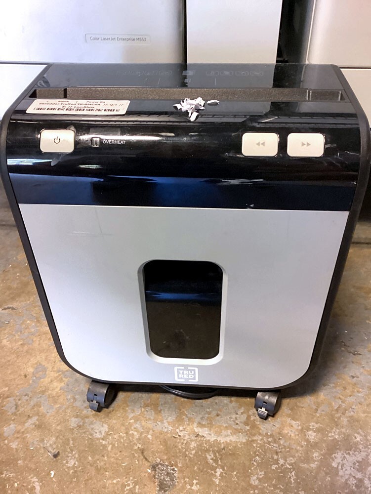 TRU RED 8-Sheet Micro-Cut Personal Shredder (TR-BMC8A)