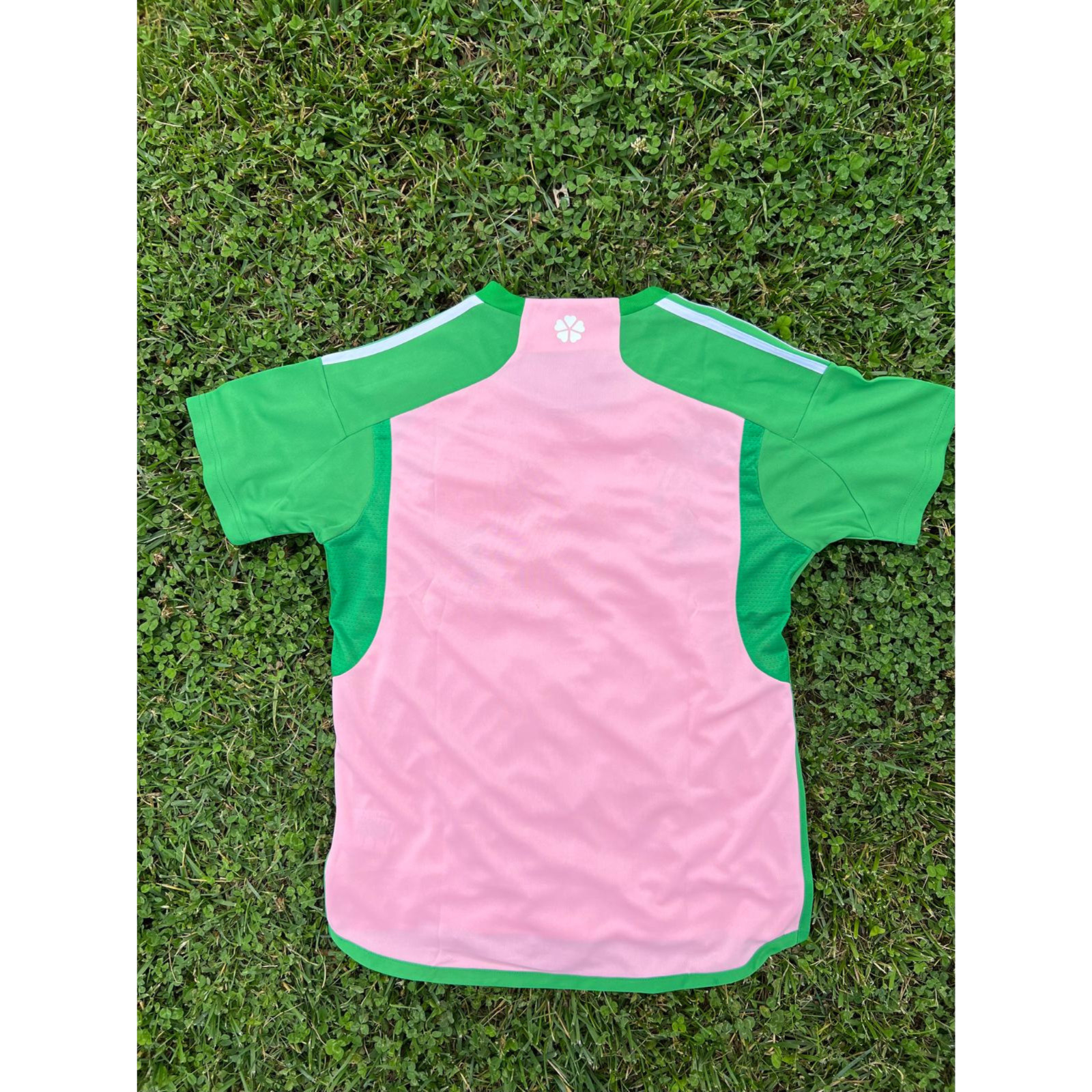 🌸⚽JAPAN X NIGO CUSTOM CHERRY BLOSSOM EMBROIDERY ADIDAS SOCCER JERSEY🌸⚽