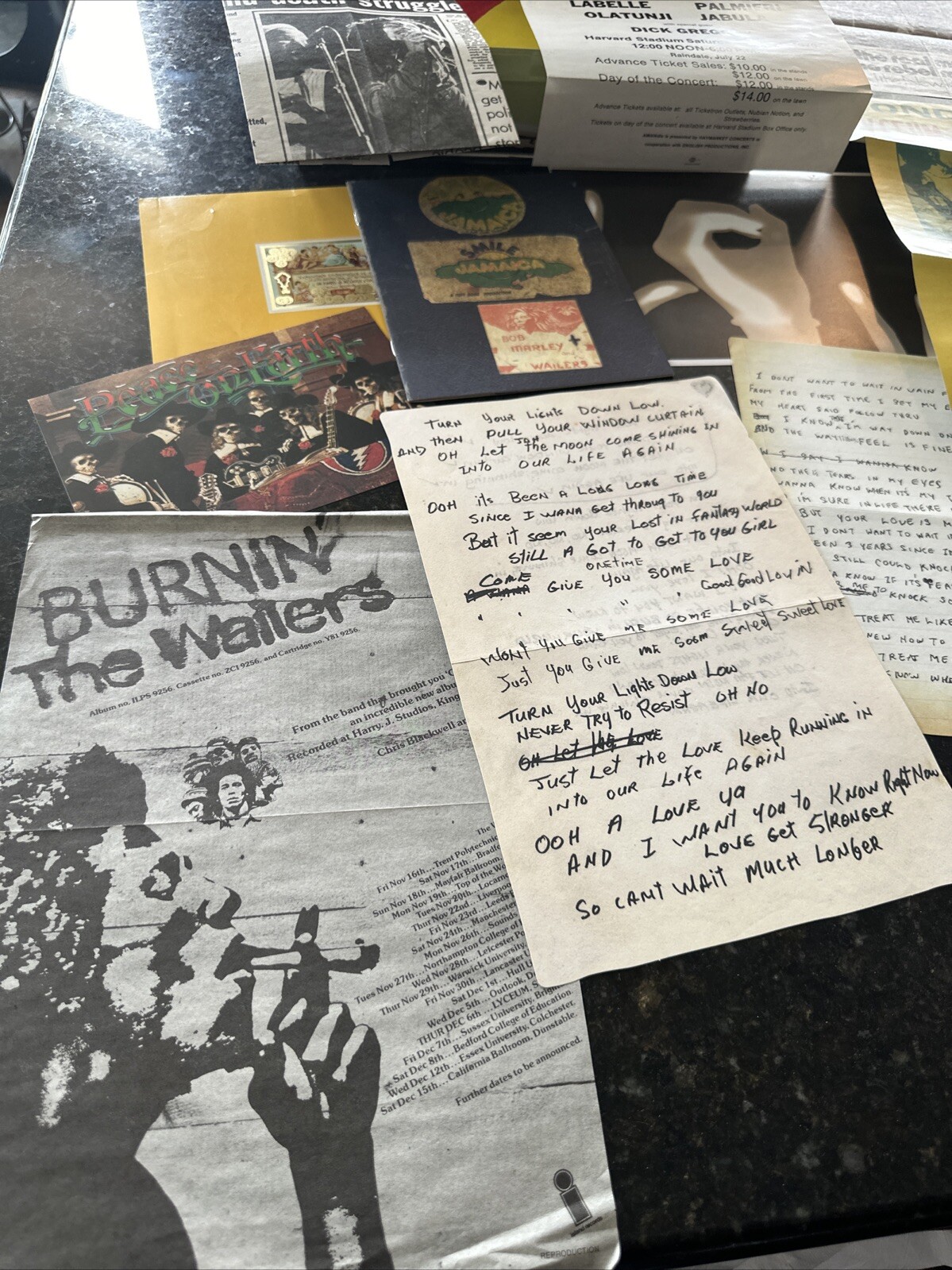 Bob Marley Reproduction Clippings, Notes & Other Clippings In Zen Tin