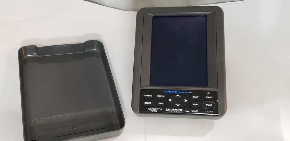 Lowrance Avionics Airmap 2000c