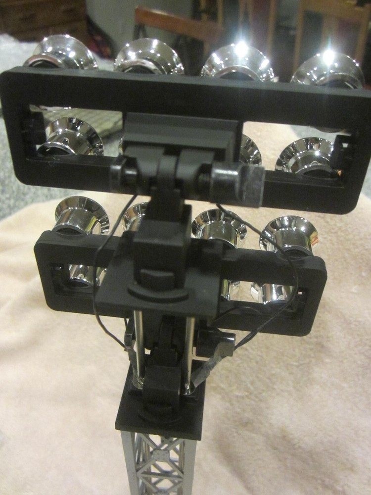 Lionel 6-24103 Double Floodlight Tower Operating