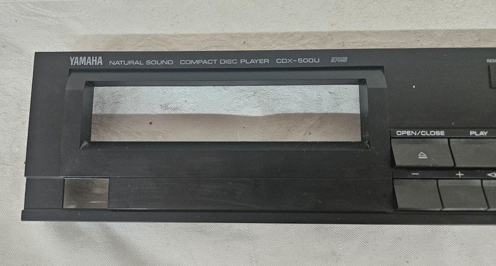 YAMAHA CDX-500U CD Player FRONT PANEL