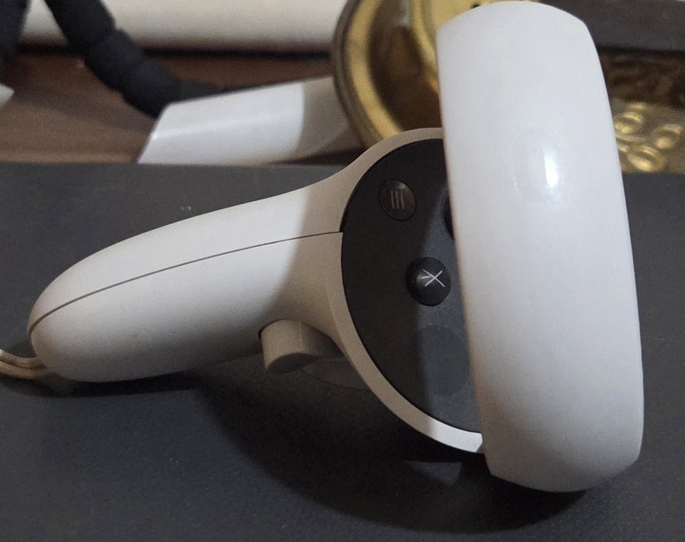 Meta Oculus Quest 2 Left Touch Controller White