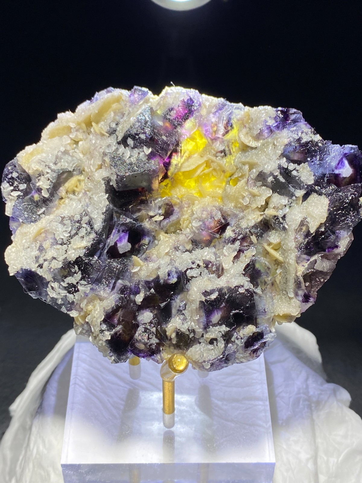 Exquisite Natural Purple Phantom Cubic Fluorite crystal Specimen，Inner Mongolia