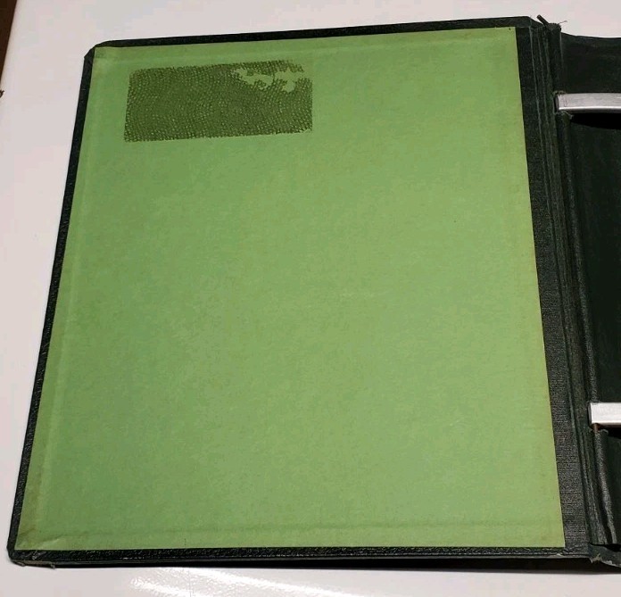 Binder Scott United Nations Specialty Stamp Binder Green 2 3/4"
