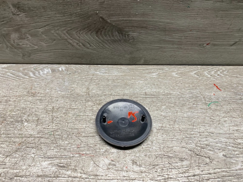 BMW OEM GENUINE E38 E39 E46 E53 E60 E63 E88 E90 E70 FRONT HOOD EMBLEM LOGO BADGE