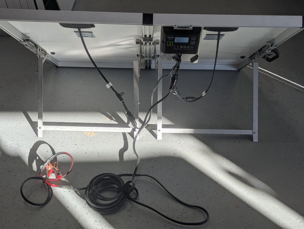 Zamp Solar 140-Watt Portable Solar Panel Kit USW1002