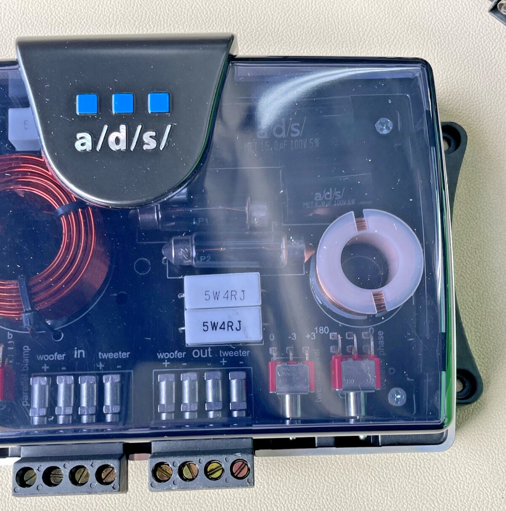Old School A/D/S 346CS Crossover Pair, Display Unit