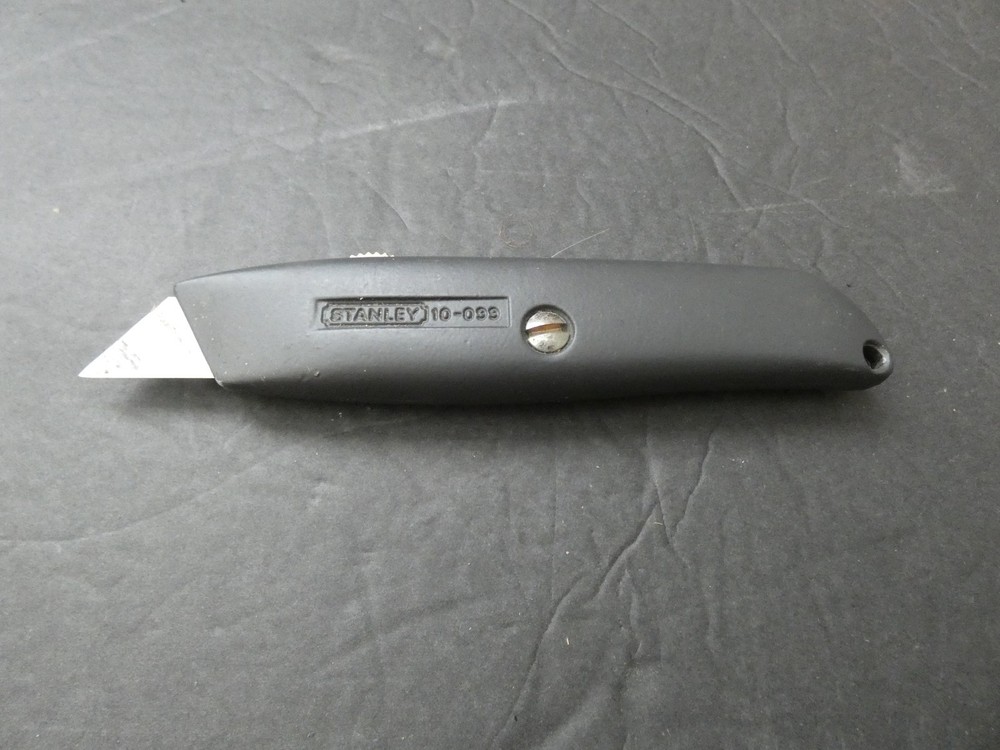 STANLEY RAZOR UTILITY KNIFE CUTTER 10-099