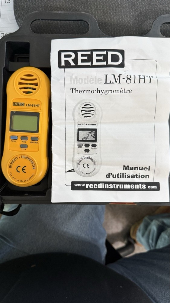 REED Instruments LM-81HT Thermo-Hygrometer & 8906 Vane Anemometer Set