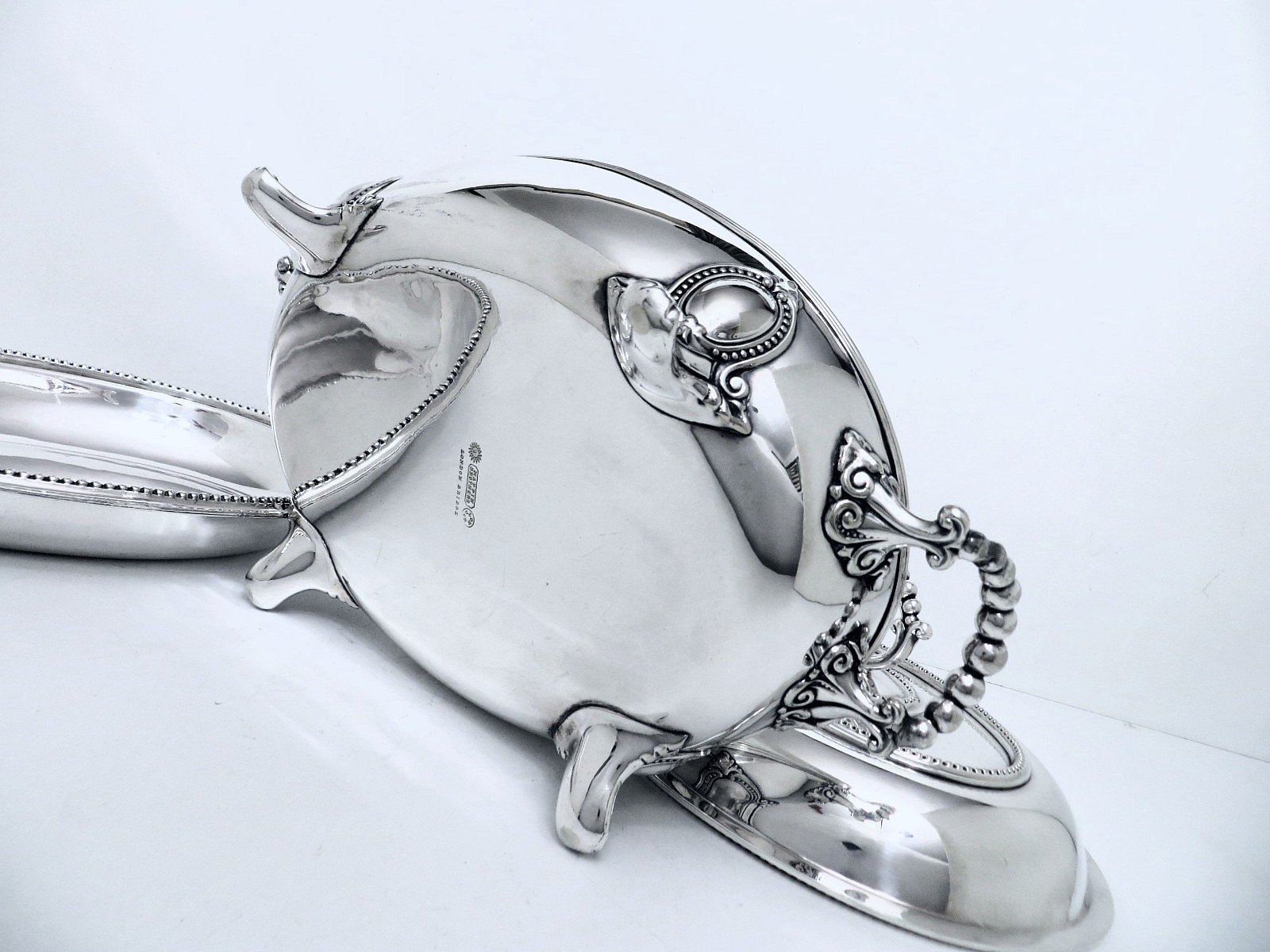 1860 MAPPIN BROTHERS LONDON BRIDGE AESTHETIC PEARLED WARMING SERVING DISH 14"