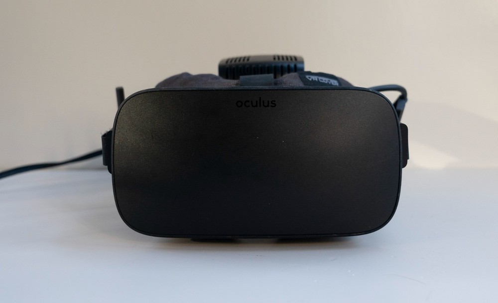 Oculus Rift CV1 VR Oculus Touch Headset + TPCast Wireless Adapter + 3 Sensors