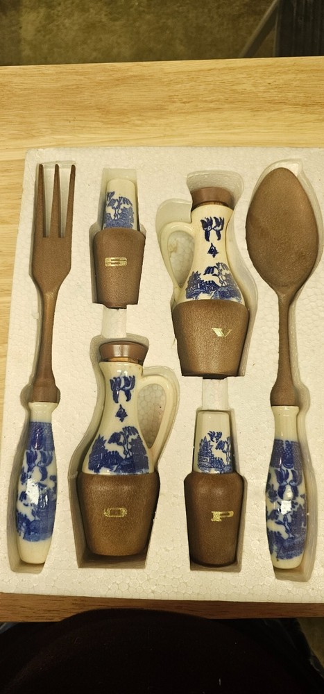 Materia hostess set