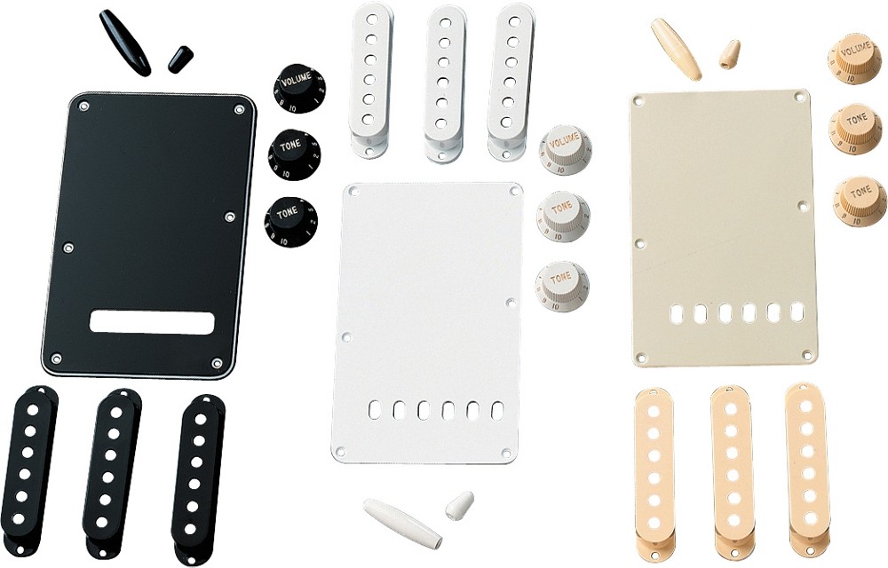 Fender Stratocaster Accessory Kit Parchment