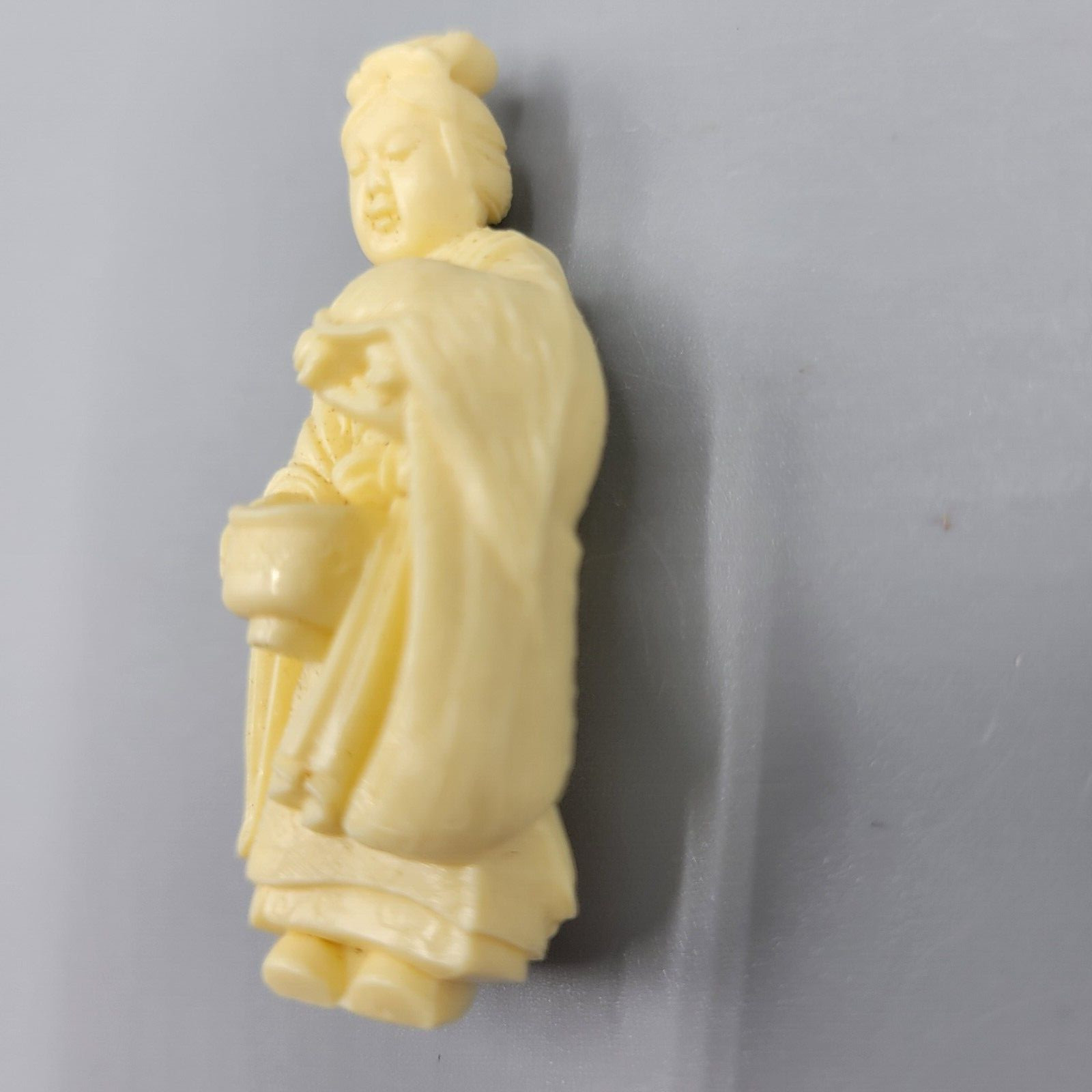 Vintage Resin Japanese Netsuke Oriental Asian Women Figurine with Turtle 2"
